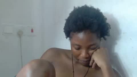 baddiebitchx online show from June 18, 9:14 am