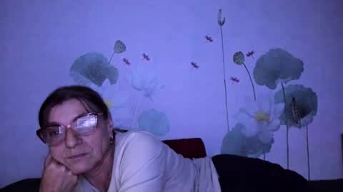 Snapshot of badgg chatting on October 8, 2:23 pm Gina online show from October 8, 2:23 pm