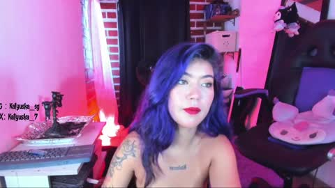 Snapshot of badkatyuska chatting on December 13, 7:53 pm        Please help me to reach 100 thumbs up online show from December 13, 7:53 pm