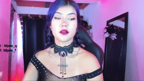 Snapshot of badkatyuska chatting on December 12, 7:04 pm        Please help me to reach 100 thumbs up online show from December 12, 7:04 pm