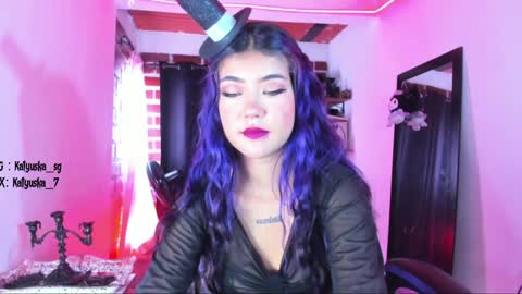 Snapshot of badkatyuska chatting on December 24, 4:19 pm        Please help me to reach 100 thumbs up online show from December 24, 4:19 pm