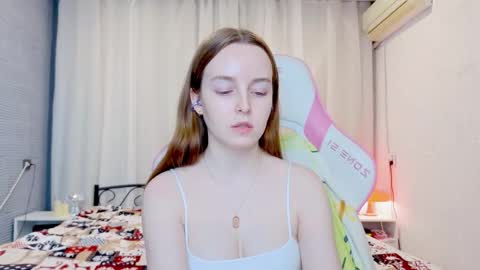 Alice online show from December 1, 5:00 pm