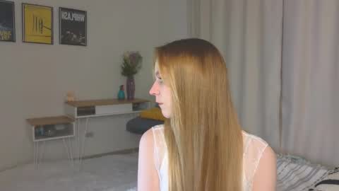 Kate online show from May 6, 4:02 pm