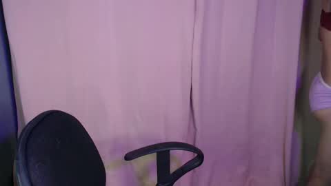 april online show from October 22, 7:26 pm