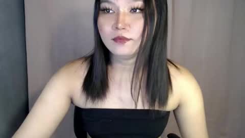 april online show from December 3, 7:03 pm