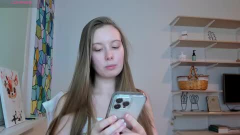 Snapshot of bam_bi chatting on October 17, 8:46 pm Kira online show from October 17, 8:46 pm
