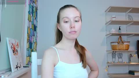 Snapshot of bam_bi chatting on September 30, 11:59 pm Kira online show from September 30, 11:59 pm