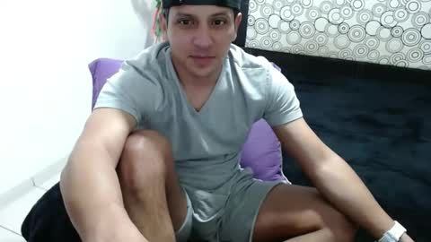 YOANDRES online show from February 12, 8:40 pm