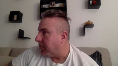 banana5289 online show from March 3, 8:32 pm