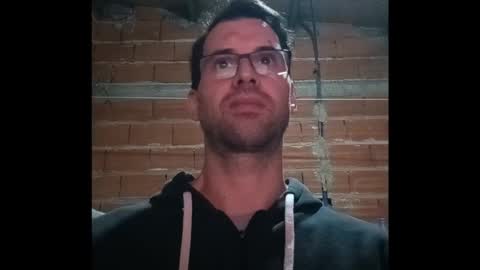 Ezequiel online show from October 24, 12:00 am