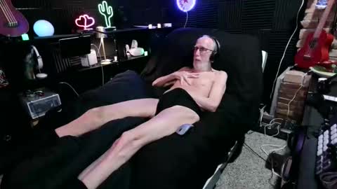 BANJOEY online show from February 23, 4:25 am