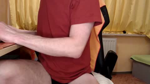 Snapshot of banschie chatting on February 15, 5:39 pm online show from February 15, 5:39 pm