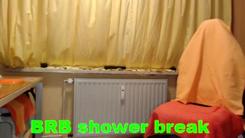 Snapshot of banschie chatting on January 31, 11:56 pm online show from January 31, 11:56 pm