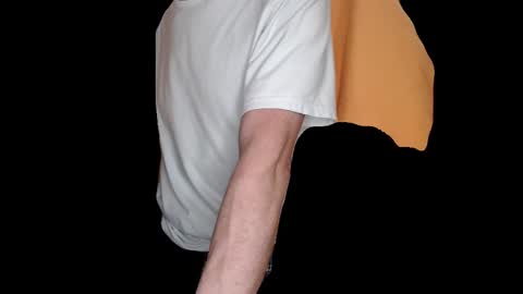 Snapshot of banschie chatting on February 19, 9:03 pm online show from February 19, 9:03 pm