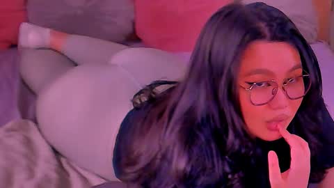 Barbie Kim online show from March 3, 2:47 am