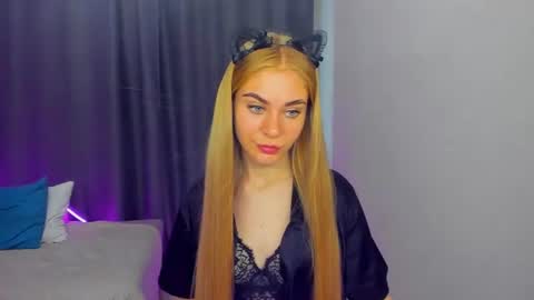 BarbaraChic online show from June 25, 12:10 pm