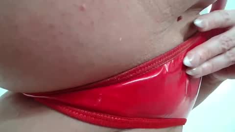 Snapshot of barbi_bentley chatting on February 22, 12:18 pm Barbi Bentley online show from February 22, 12:18 pm