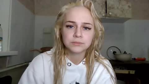 barbie___girl online show from January 14, 6:27 pm