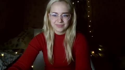 barbie___girl online show from December 19, 3:18 pm