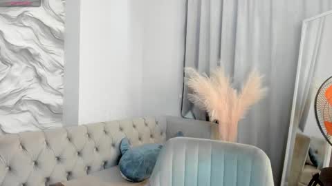 Snapshot of barbie_staze chatting on October 6, 2:29 am Barbie Staze online show from October 6, 2:29 am
