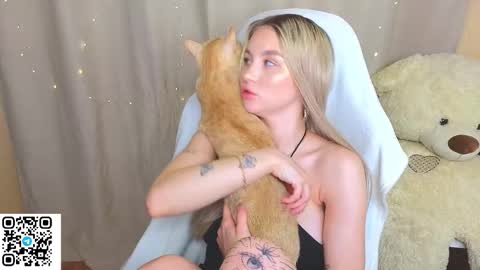 Snapshot of barbieee_doll chatting on October 4, 2:59 pm Eva online show from October 4, 2:59 pm