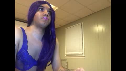 Snapshot of barbiegutzfan3 chatting on September 22, 2:37 am Tsbaby301 online show from September 22, 2:37 am