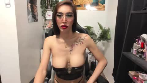 Issa Trap online show from November 29, 2:52 am