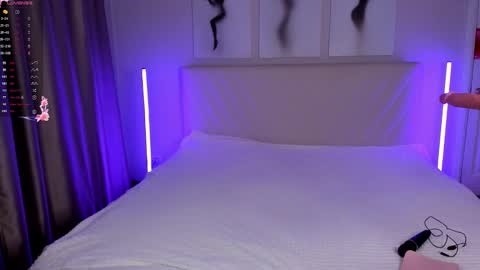  Emma online show from February 3, 9:19 pm