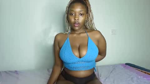 Snapshot of barbiemel_ chatting on October 19, 2:05 am Mel online show from October 19, 2:05 am
