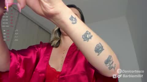Snapshot of barbiemillit chatting on October 13, 1:29 am barbiemillit online show from October 13, 1:29 am