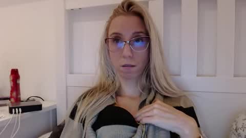 Lena online show from November 7, 5:48 pm