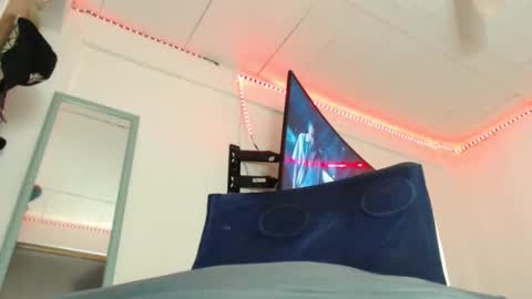  deivid  online show from February 11, 8:10 pm