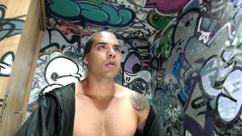 Justin online show from April 11, 6:12 pm