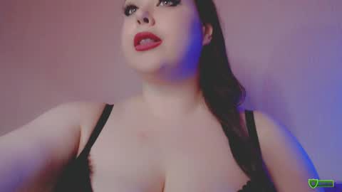 Snapshot of bbw_molly chatting on February 7, 6:24 am Molly online show from February 7, 6:24 am