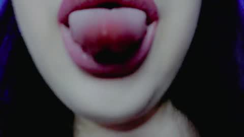 Snapshot of bbw_molly chatting on March 6, 12:54 am Molly online show from March 6, 12:54 am