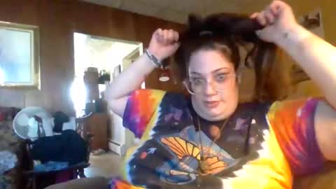 Stephanie online show from April 12, 1:26 pm