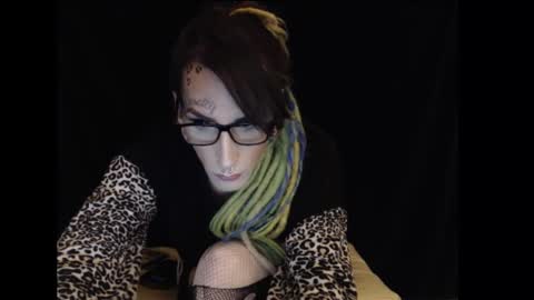 Kittie online show from December 8, 1:58 pm