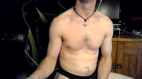 bchillin28 online show from January 15, 1:58 am