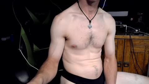 bchillin28 online show from April 28, 6:50 am