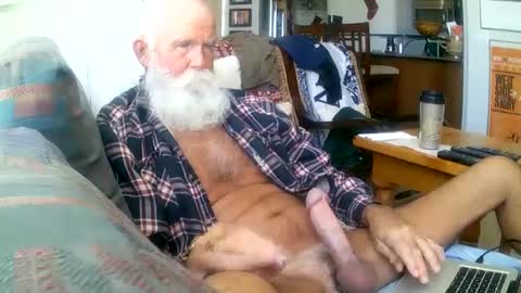 Snapshot of beardbushy chatting on September 28, 4:16 pm beardbushy online show from September 28, 4:16 pm