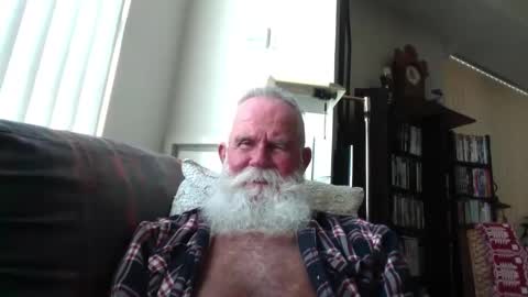 Snapshot of beardbushy chatting on September 21, 3:38 pm beardbushy online show from September 21, 3:38 pm