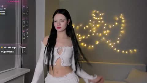 My name is Beatrice Like my broadcast pls 3 online show from November 25, 3:27 am