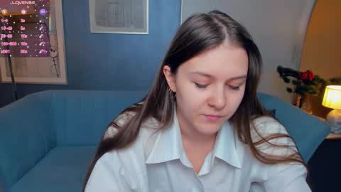Snapshot of beatrixcutsforth chatting on October 16, 10:04 am Beatrix or Triss3 online show from October 16, 10:04 am
