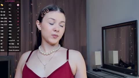 Snapshot of beatrixcutsforth chatting on September 23, 6:40 am Beatrix or Triss3 online show from September 23, 6:40 am