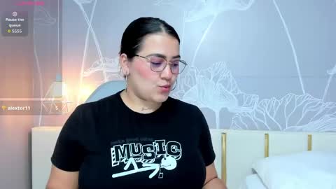   online show from May 26, 11:44 pm