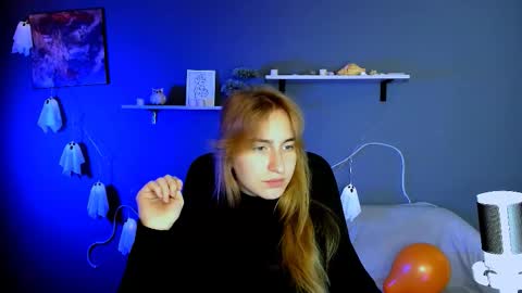 Snapshot of beauty_ginger chatting on October 27, 9:42 am beauty_ginger online show from October 27, 9:42 am