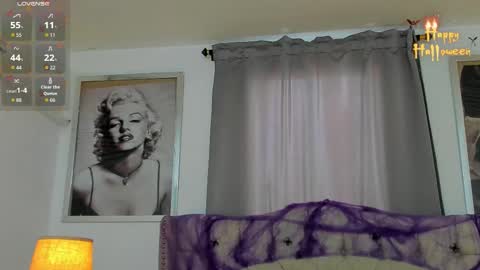 Snapshot of beautyari_ chatting on October 14, 12:41 pm Ariana Reyes online show from October 14, 12:41 pm