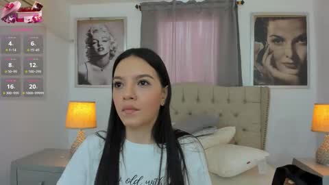 Snapshot of beautyari_ chatting on September 29, 12:26 pm Ariana Reyes online show from September 29, 12:26 pm