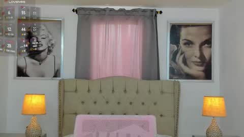 Snapshot of beautyari_ chatting on October 8, 12:55 pm Ariana Reyes online show from October 8, 12:55 pm