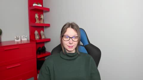 Zoe online show from November 12, 6:27 am